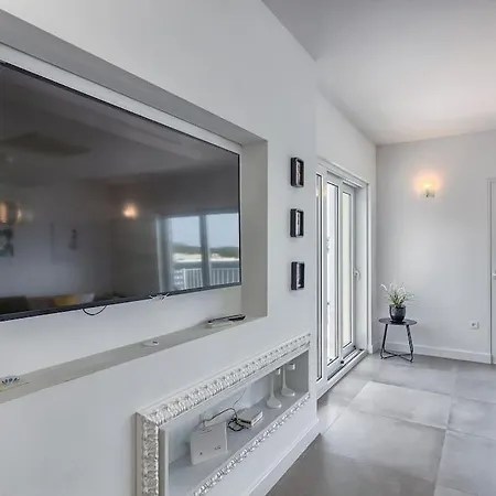 La Perla Villa